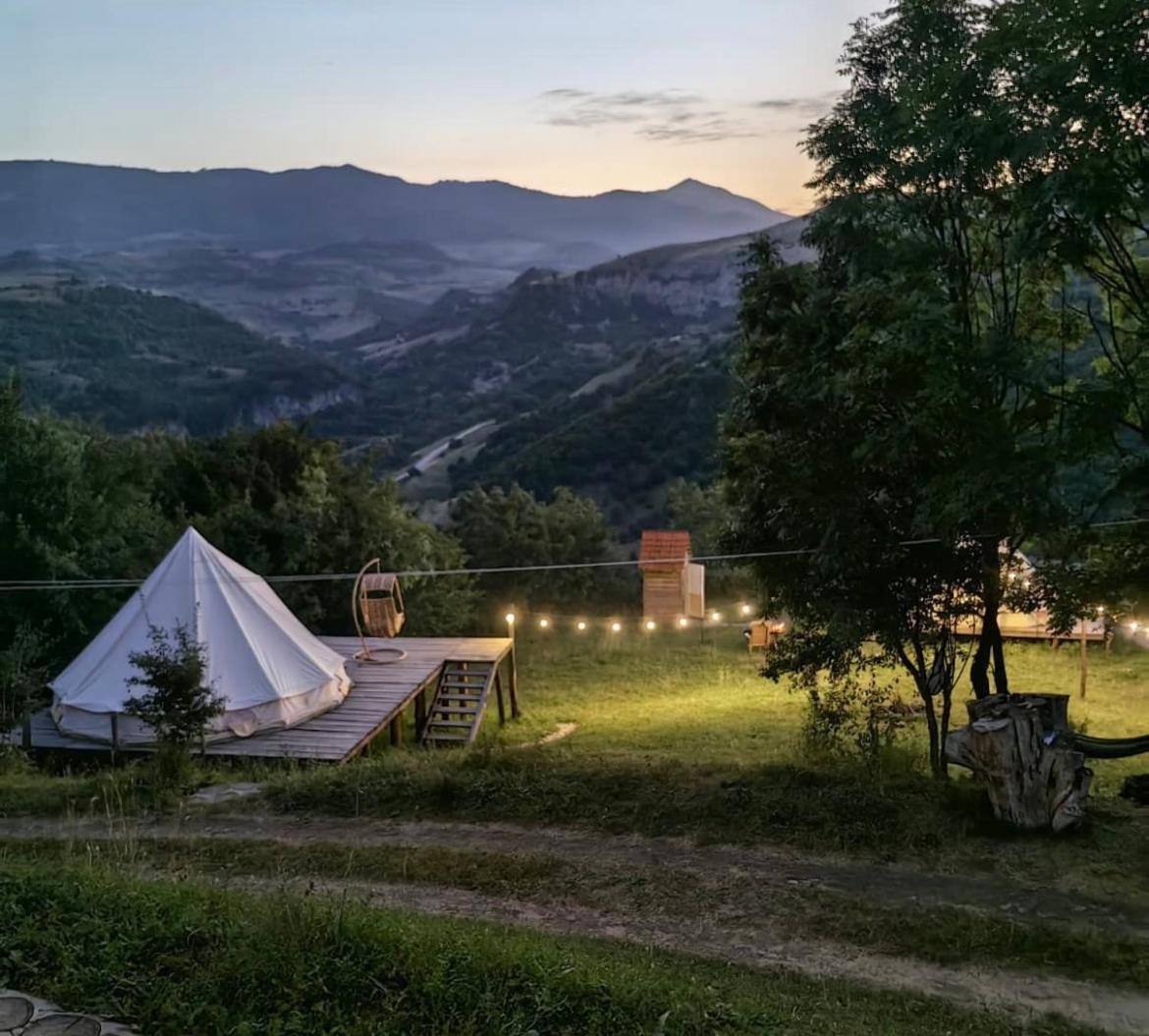 Alereks Mountain Camping Dsegh Ngoại thất bức ảnh